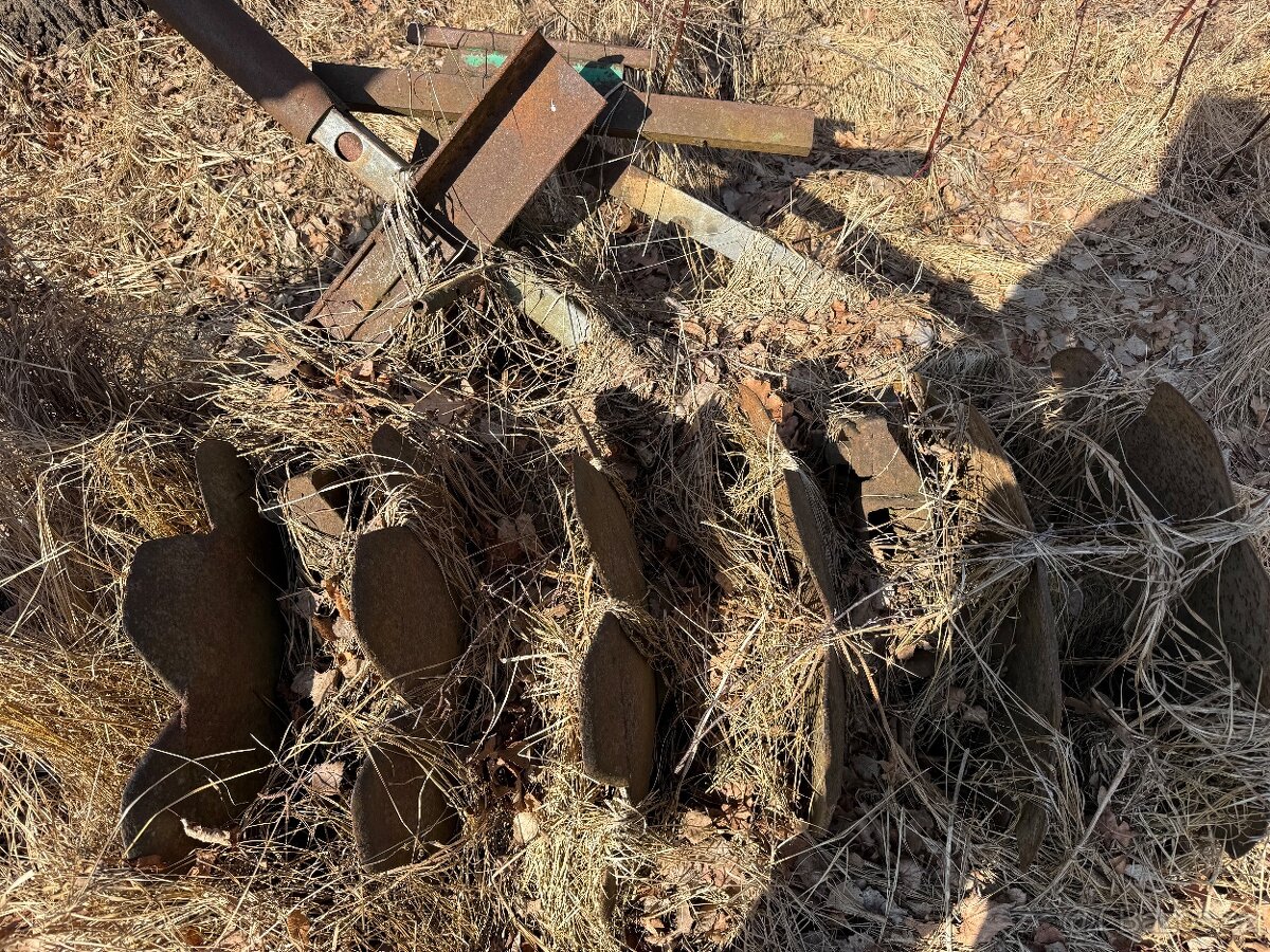 Obracečka hrabačka sekačka pluh za traktor, disk kultivátor - 8