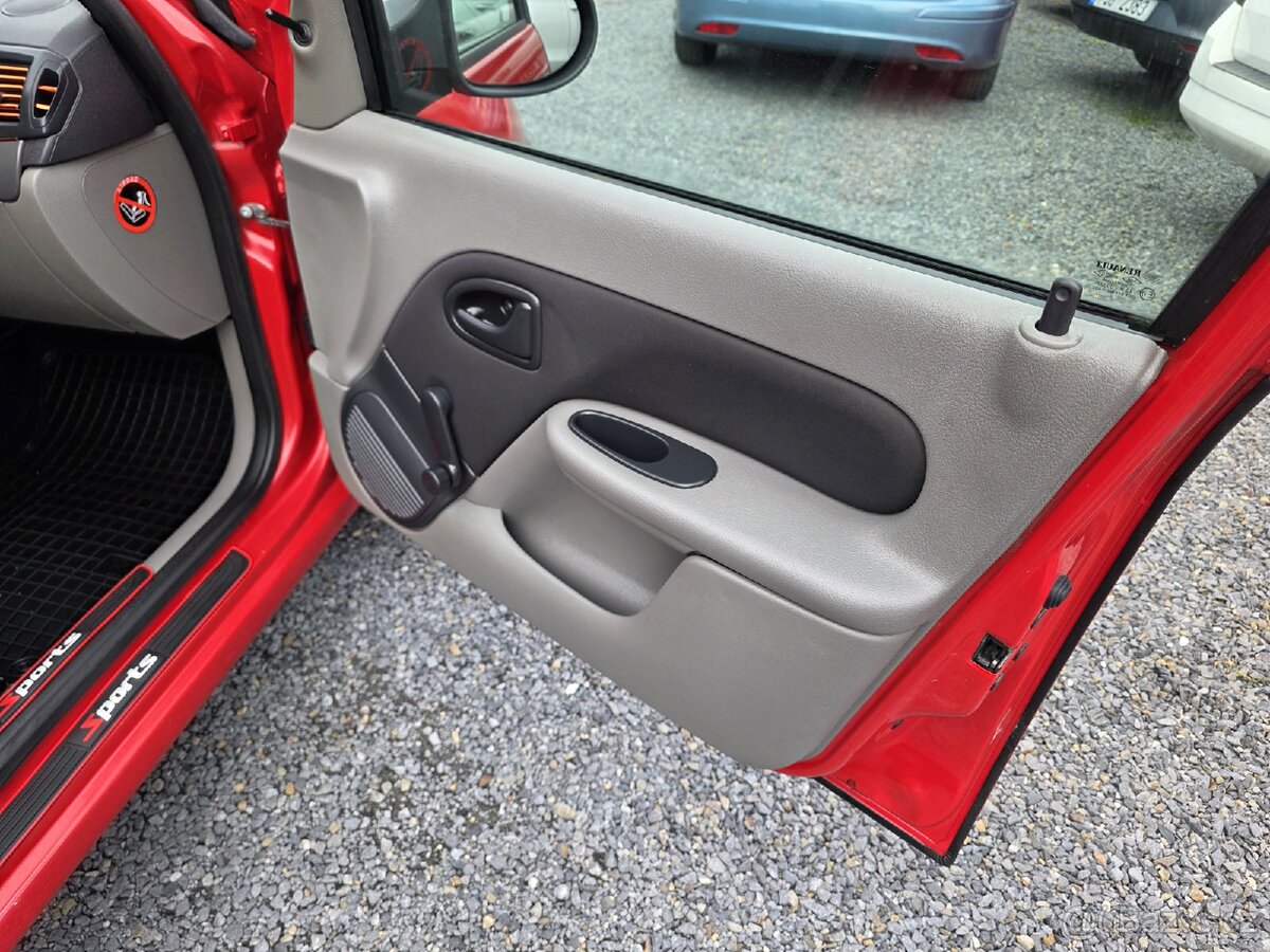 Renault Thalia
1.2 i - 8