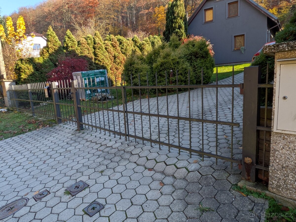 Kovaný plot - 8
