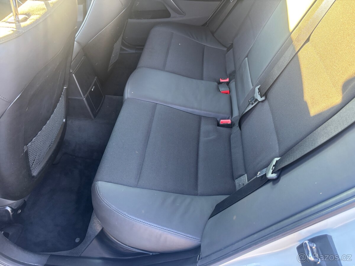 BMW X3 E83 xDrive 2.0d Manuál - 8