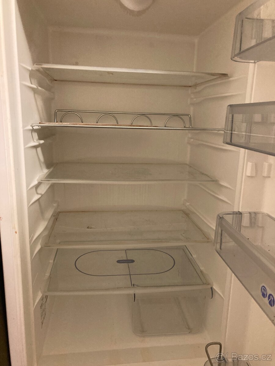 Kombinovaná lednice s mrazákem - 8