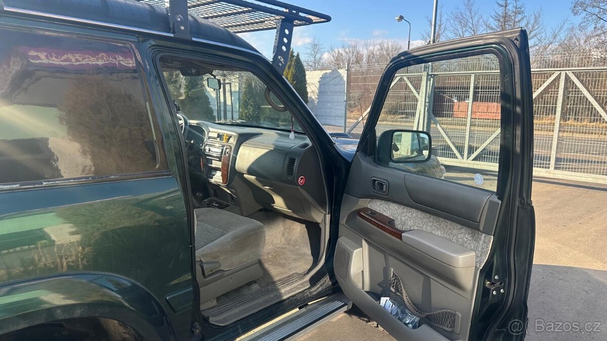 NISSAN PATROL GR61 - 8
