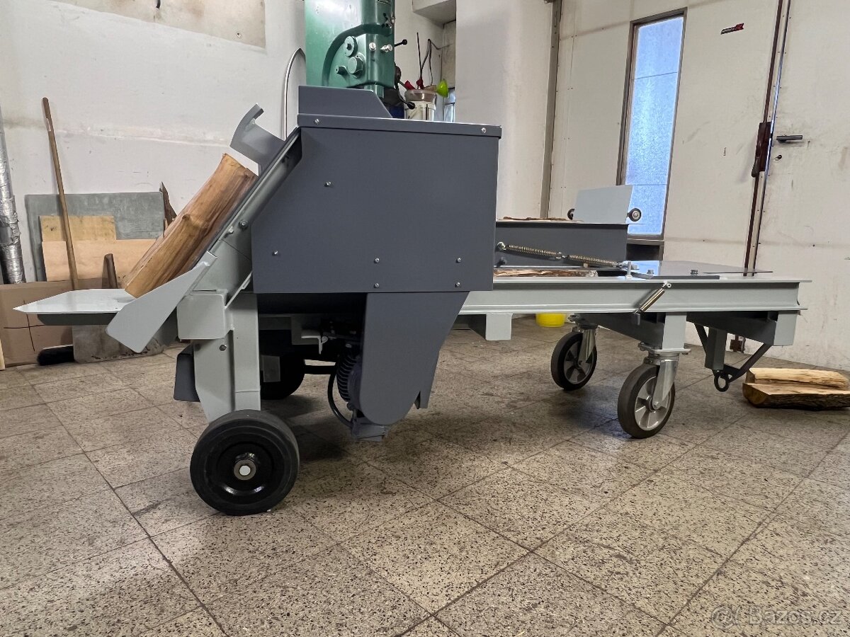 Polo automatická kombinovaná štípačka na dřevo - 8