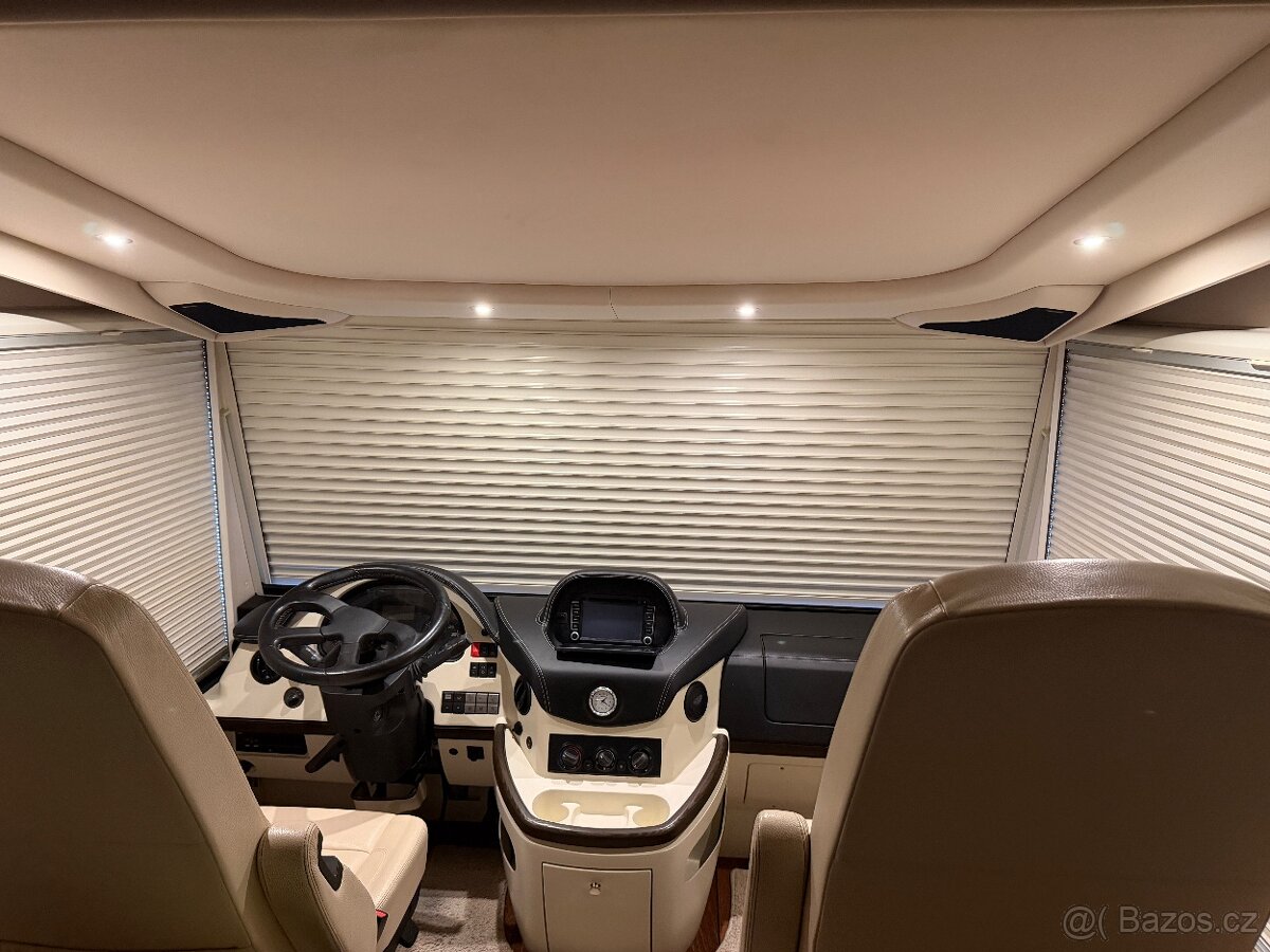 Concorde Charisma 900L - 8