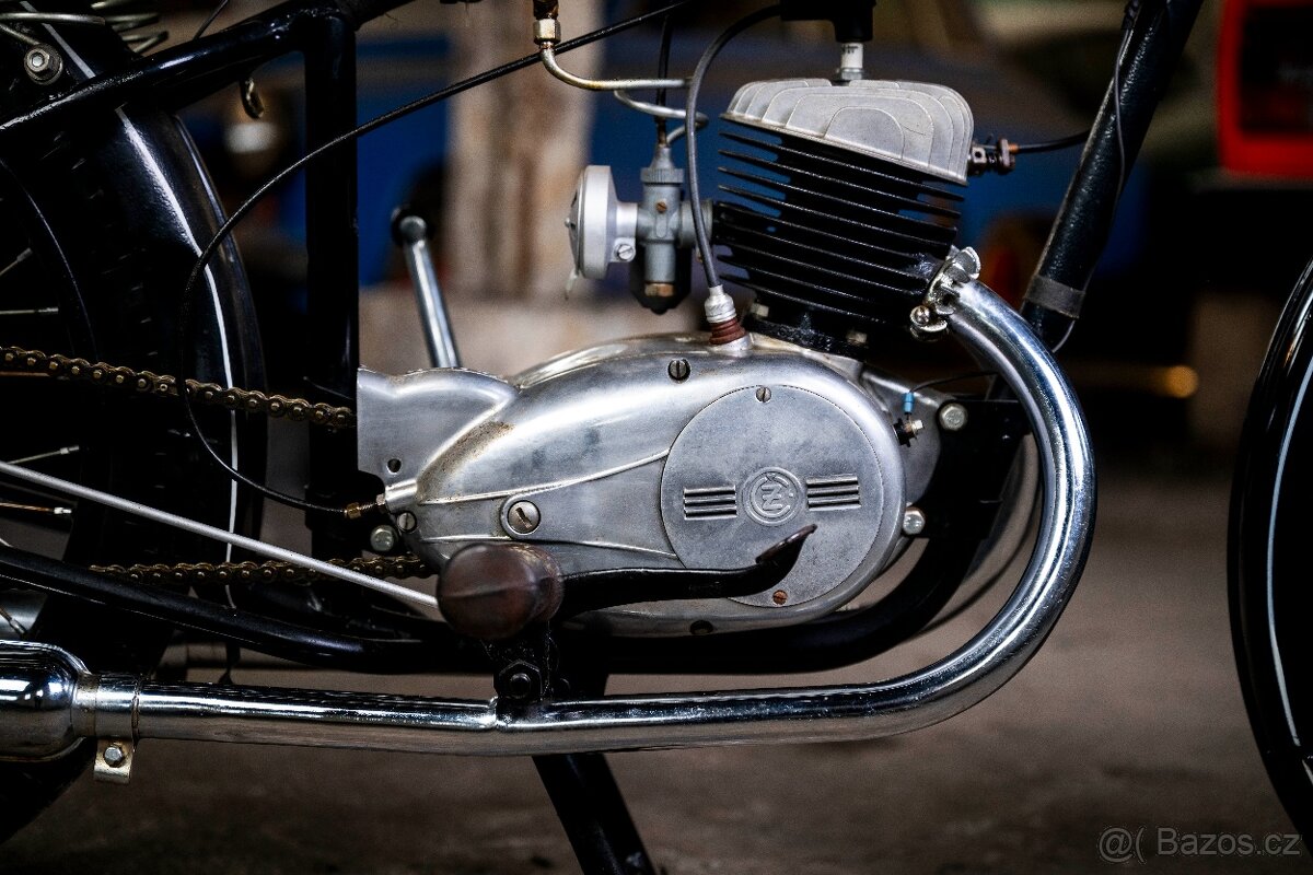 ČZ 125 T - 8