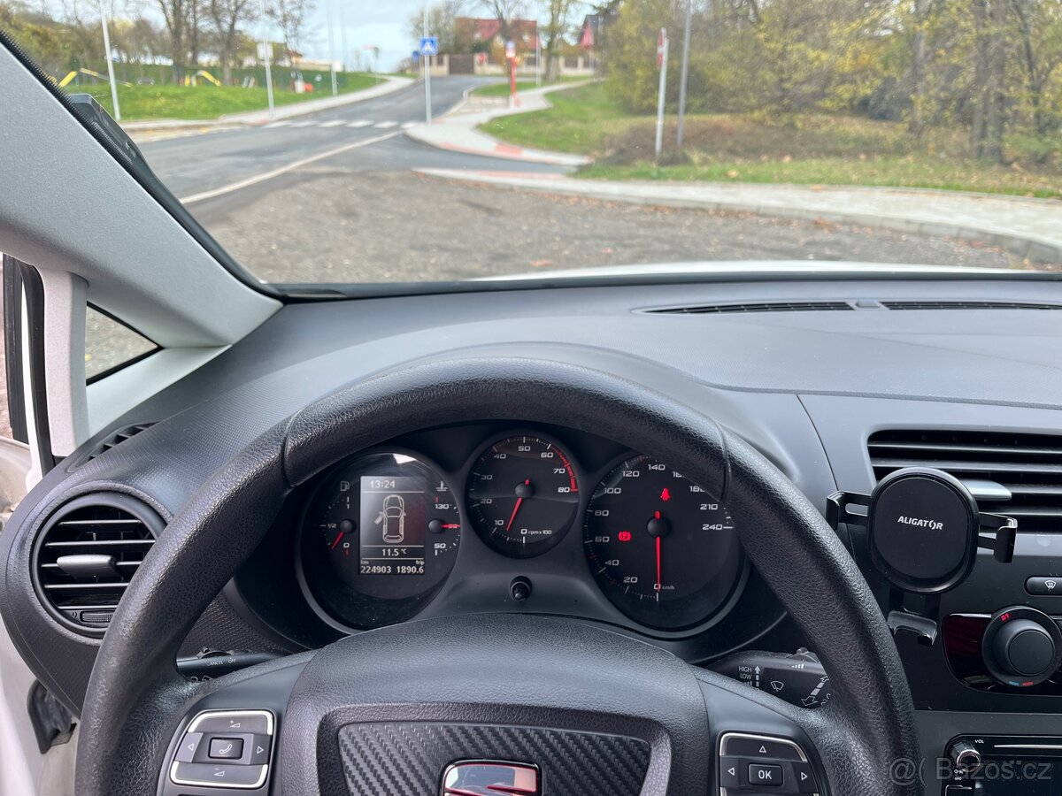 Seat Leon II 1.2 tsi rok 2012 77kw - 8