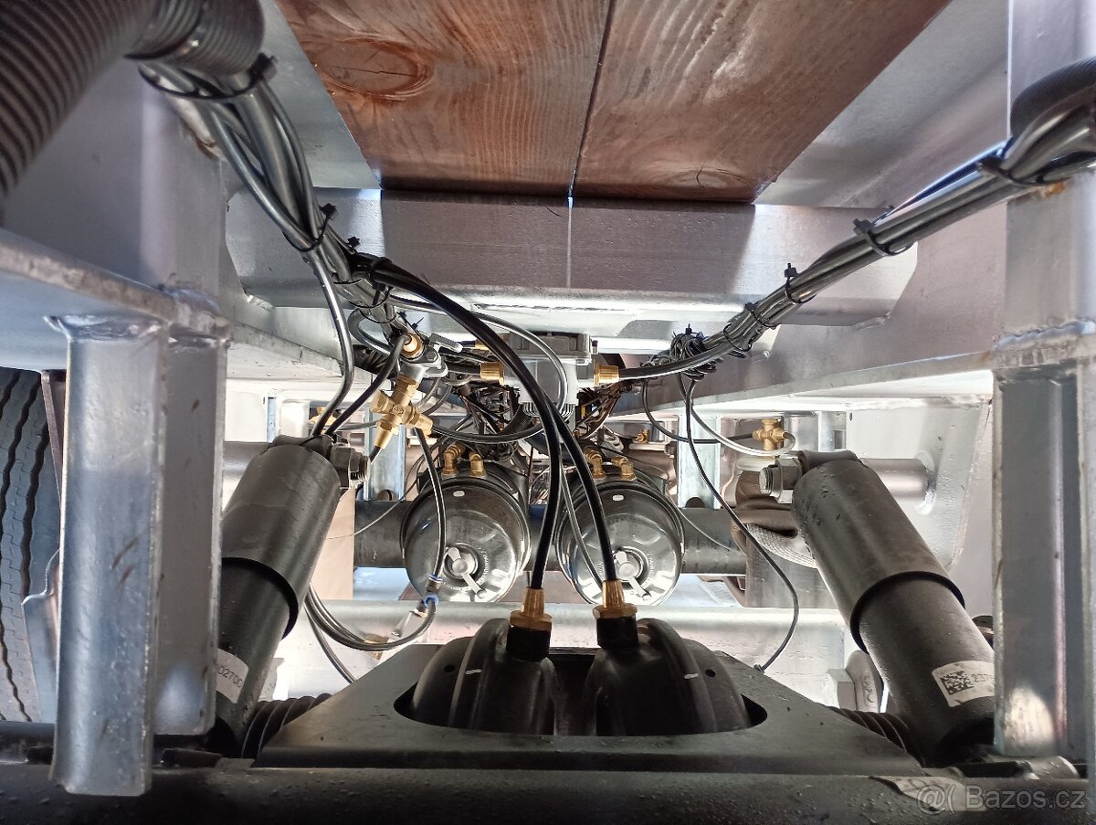 Přívěs na kompresor, vrtná souprava, harvestor, bagr, - 8