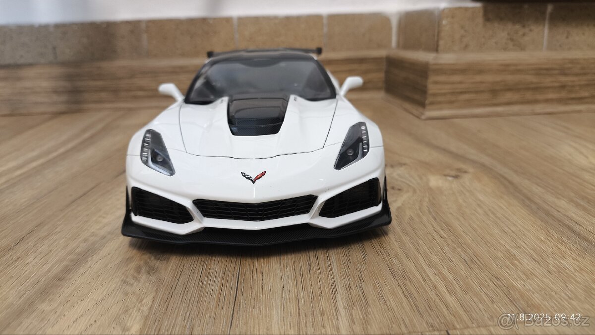 Model Chevrolet Corvette ZR1 2019 1:18 Autoart ( 71270 ) - 8