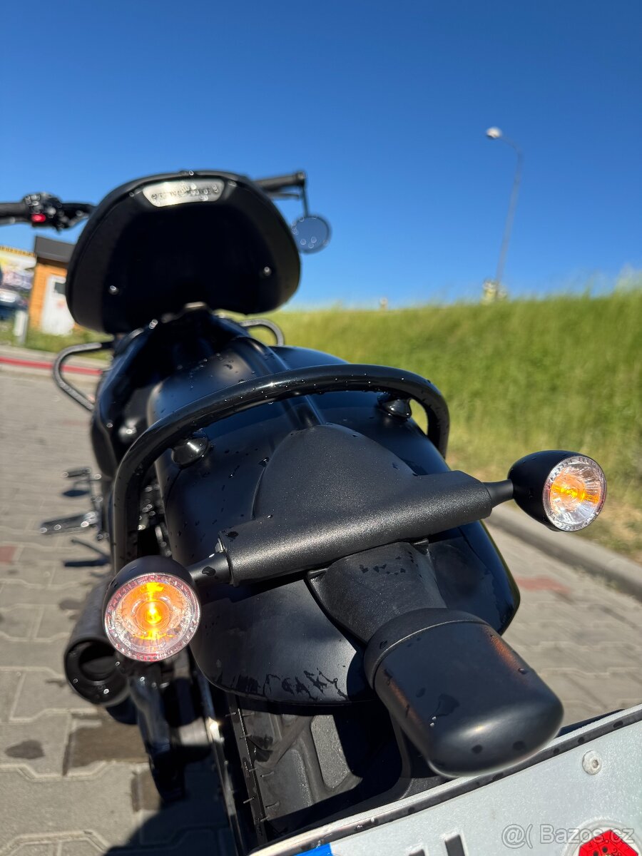 Triumph Bobber Black 1200 2020 - 8