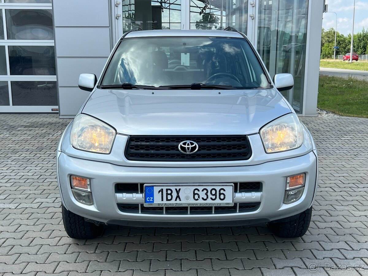 Toyota RAV4 - 8