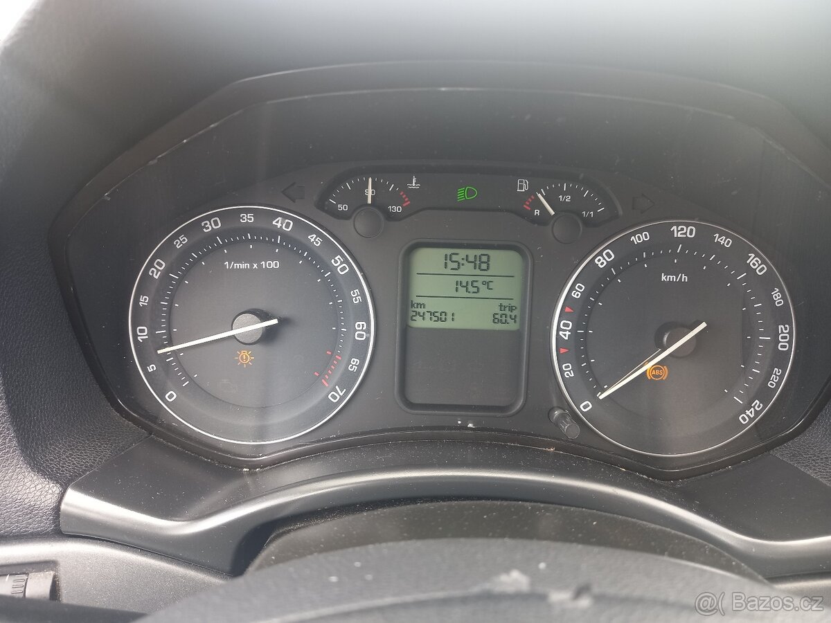 ŠKODA OCTAVIA II 1.6 FSI 85 KW - 8
