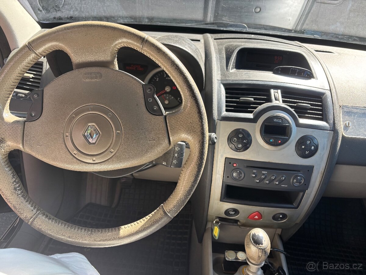 Renault megane - 8