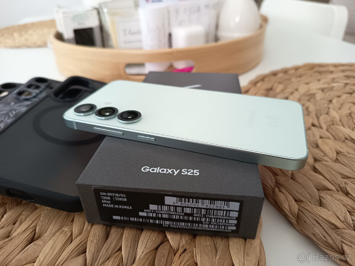 Samsung Galaxy S25/128Gb - 8