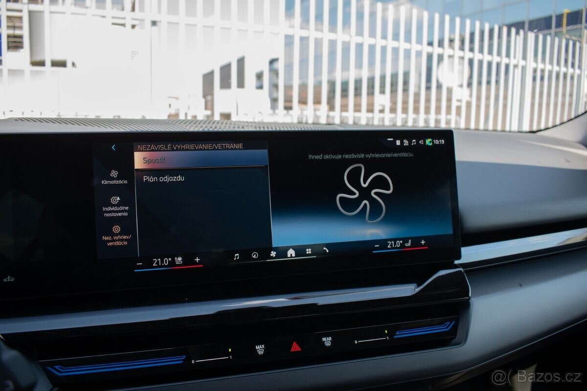 BMW Rad 5 Touring 540d xDrive 210kw v ZÁRUKE - 8