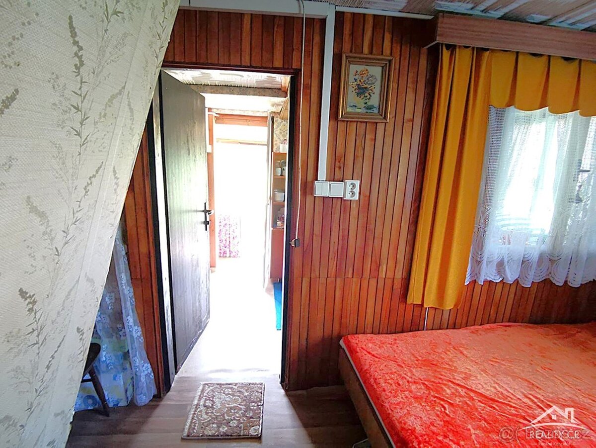 Chata Henčov řeka zahrada - 8