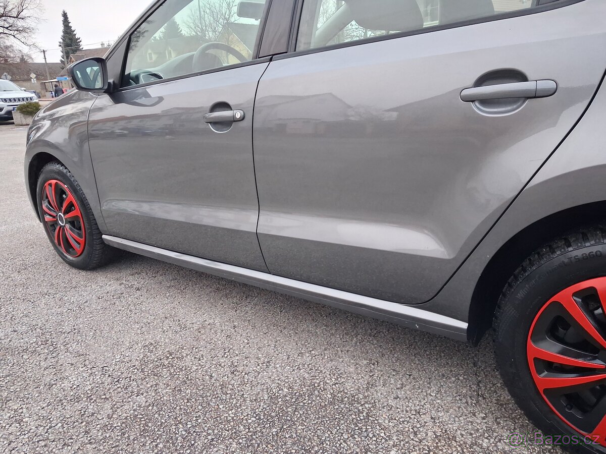 Volkswagen Polo 1.4 i - 8