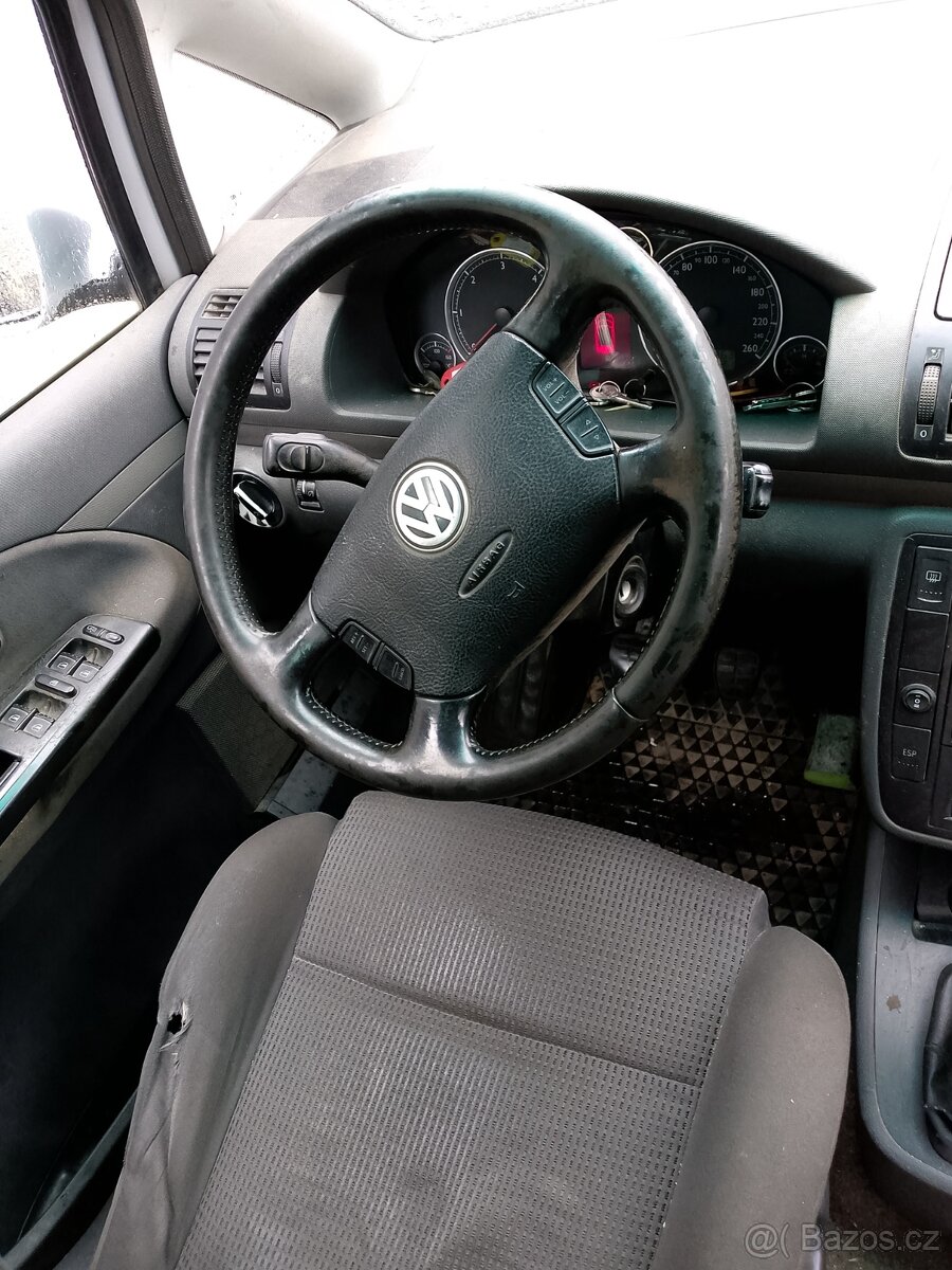 PRODÁM VOLKSWAGEN SHARAN 2005 - 8