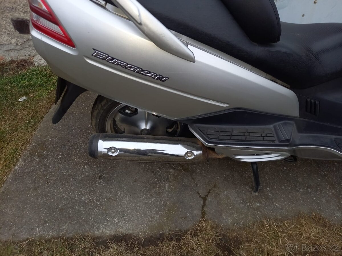 Suzuki Burgman 250 - 8