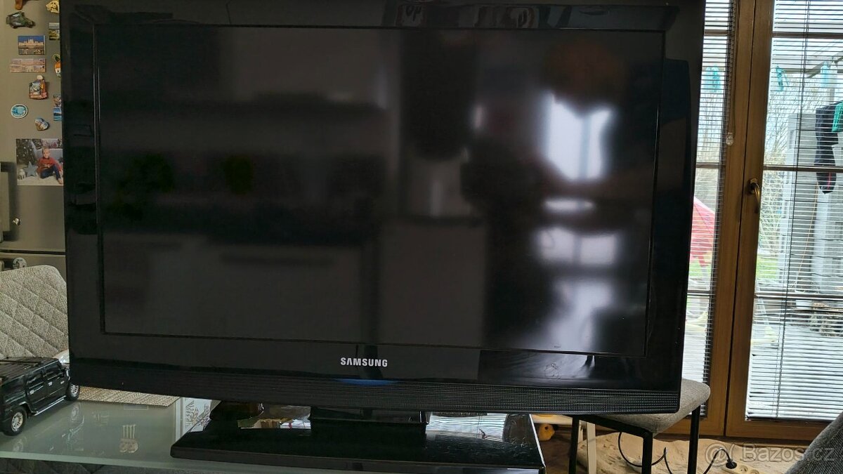 Prodám LED TV SAMSUNG 32" - 8