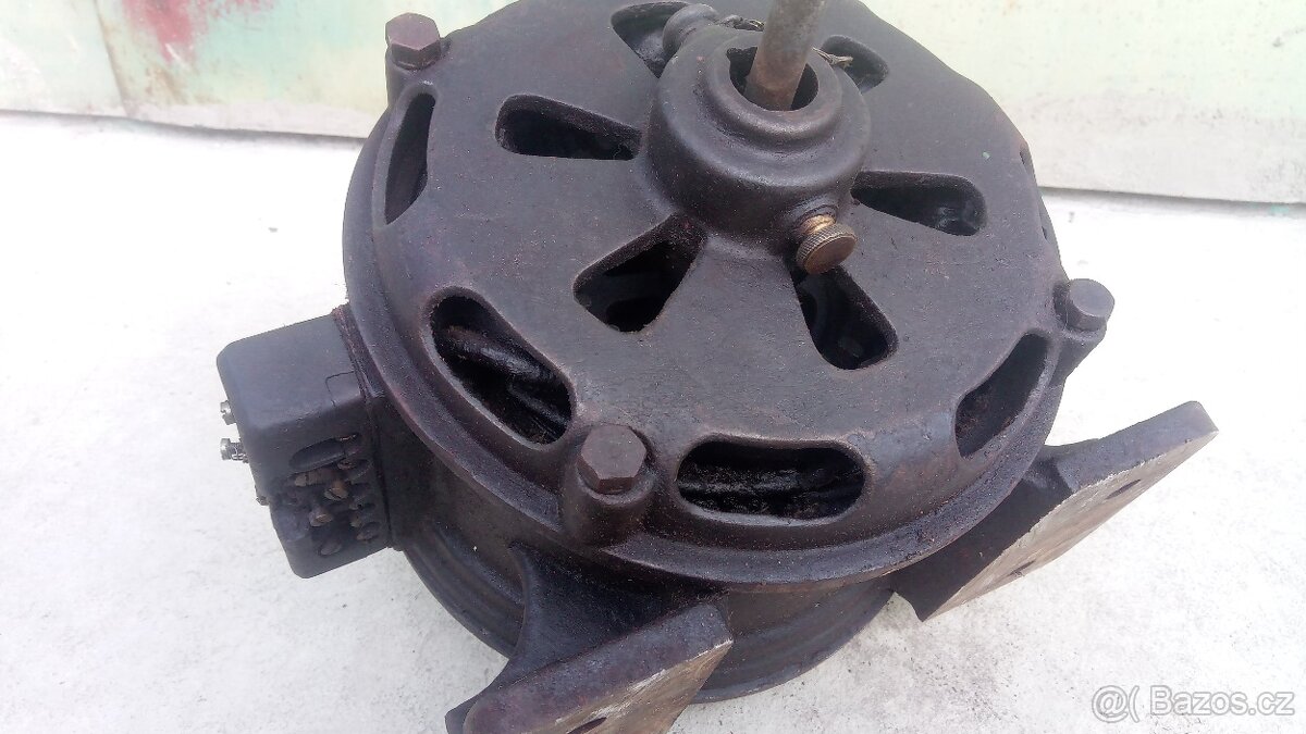 Velmi starý elektromotor - do sbírky. - 8