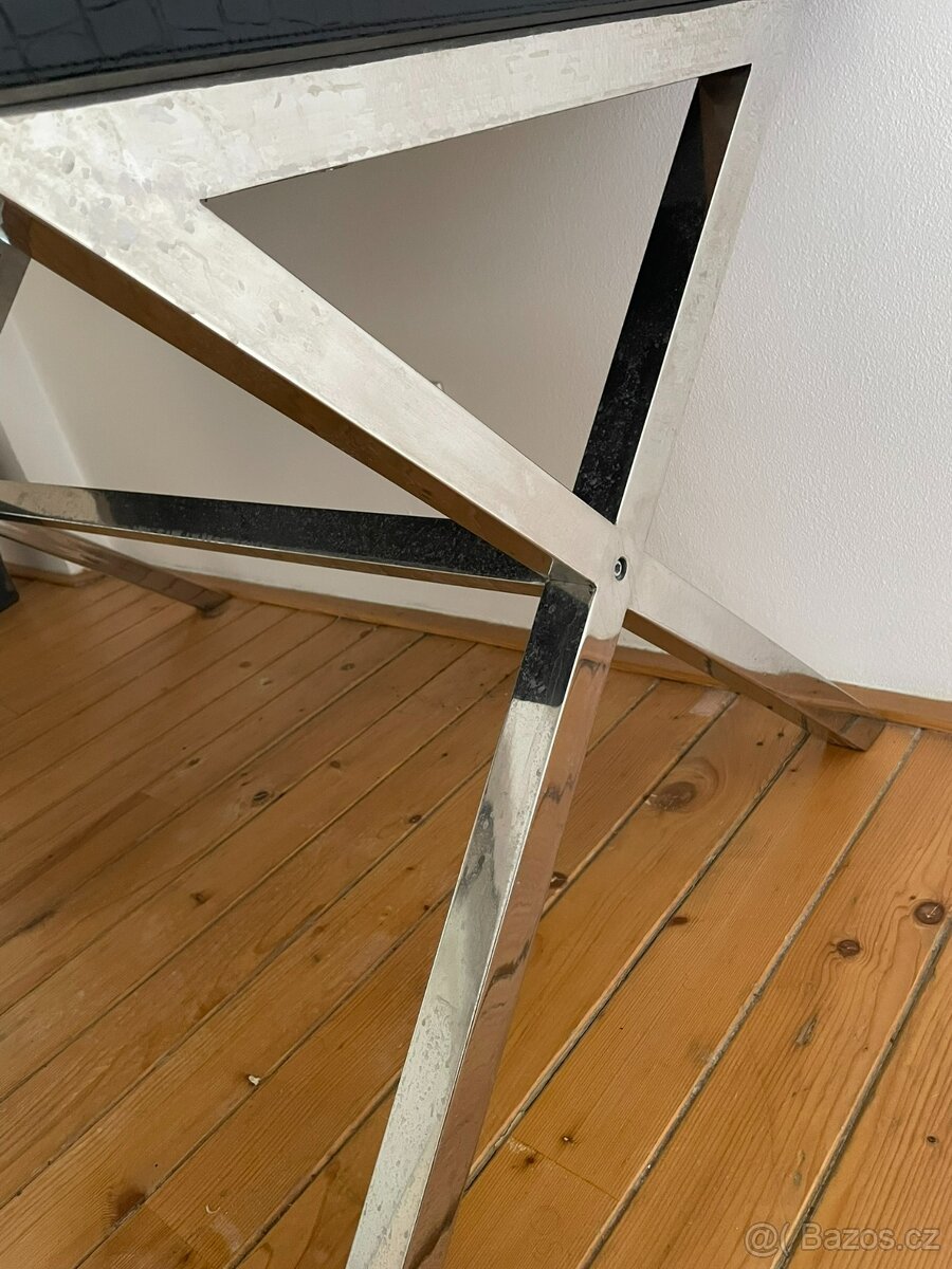 Černý stůl se vzorem krokodýlí kůže Kare Design - 8