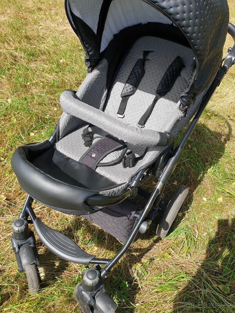 Prodám krásný kočárek Junama dvojkombinace - 8