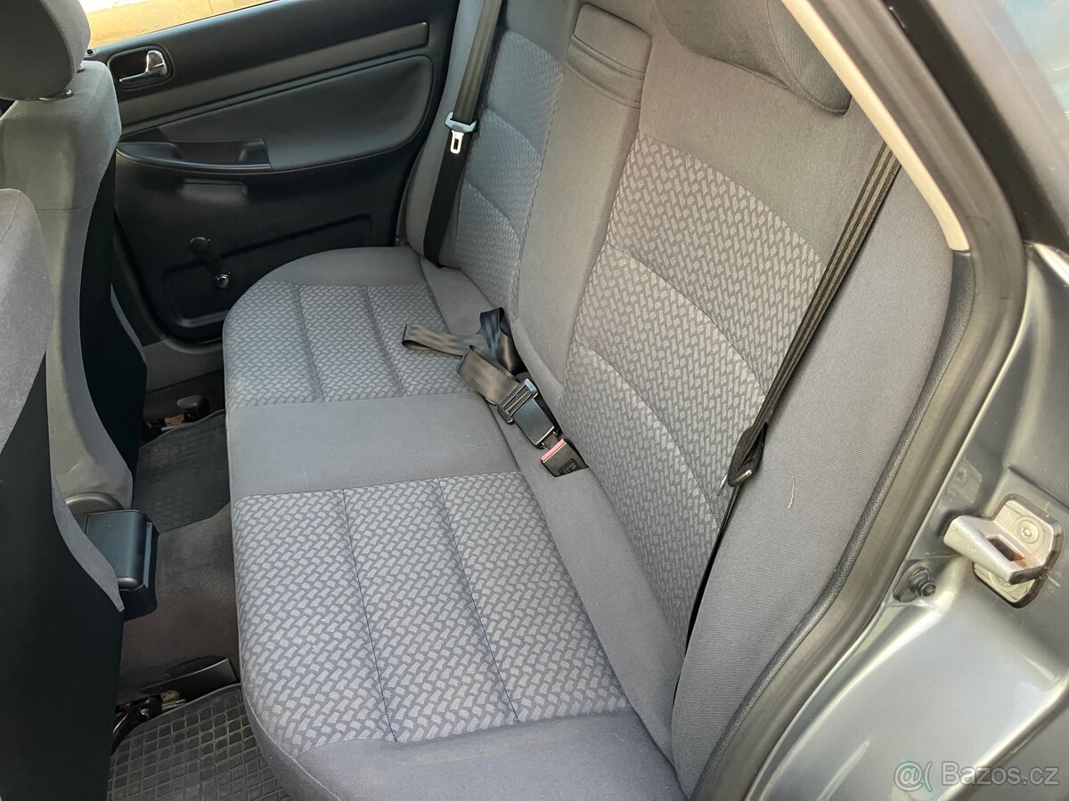 Audi A4 B5 Sedan 1.8 automat - 8
