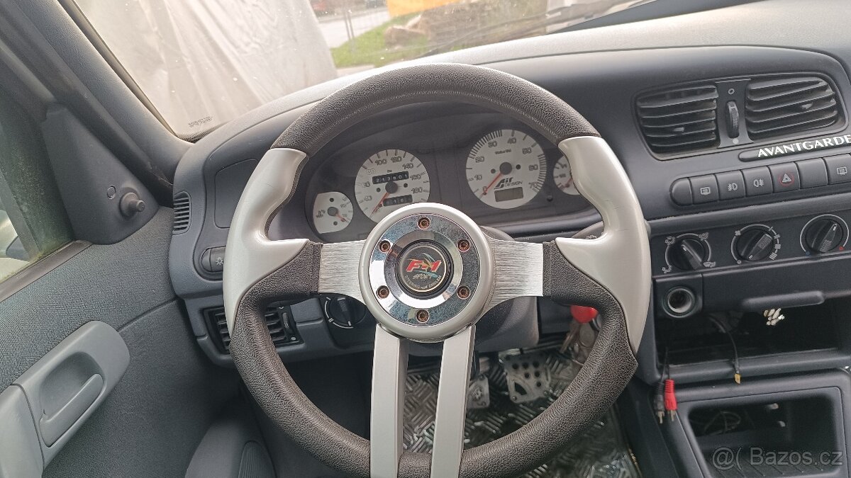 Náhradní díly na Felicia - 8