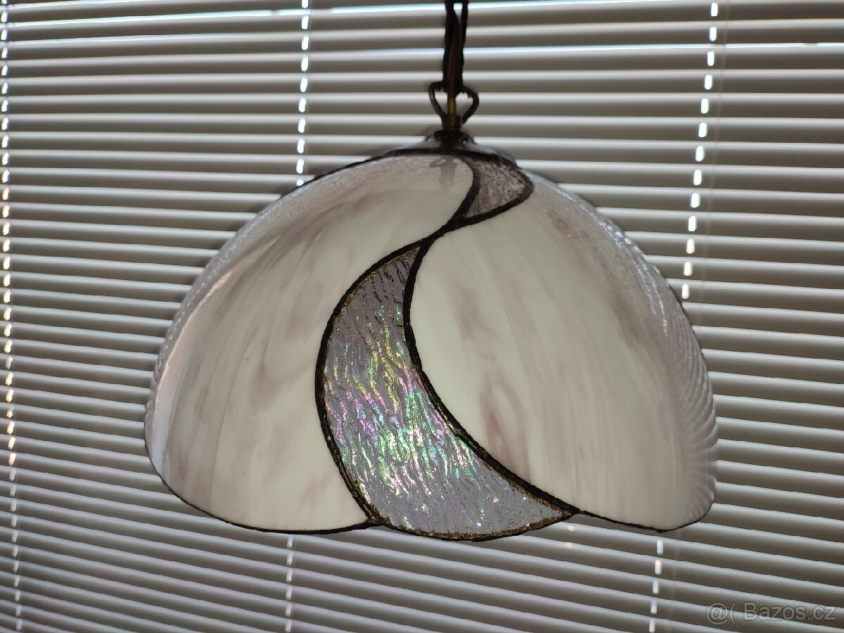 LUSTR TYFFANI. - 8