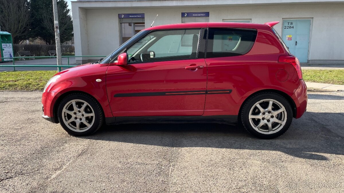 SUZUKI SWIFT 1.6i SPORT NAVIGACE - 8