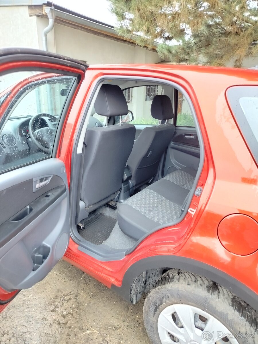 Suzuki sx4 - 8