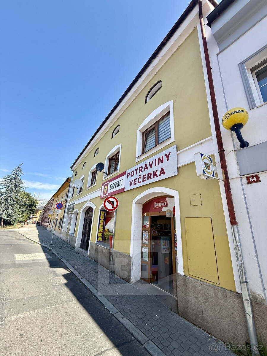 Činžovní dům situovaný na náměstí v obci Štětí, ul. Krátká - 8