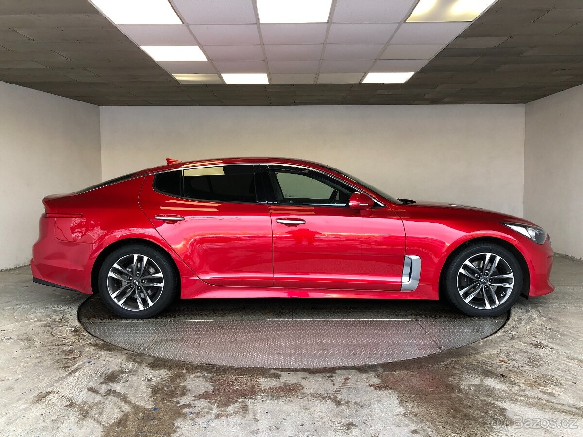 KIA STINGER 2.2 CRDI - 8
