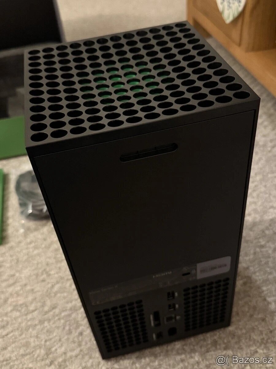 Prodám Xbox Series X - 1TB - 8