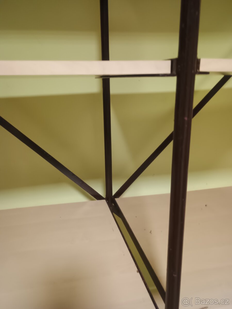 Prodáme regál šroubovaný REZERVACE do 27.12. - 8