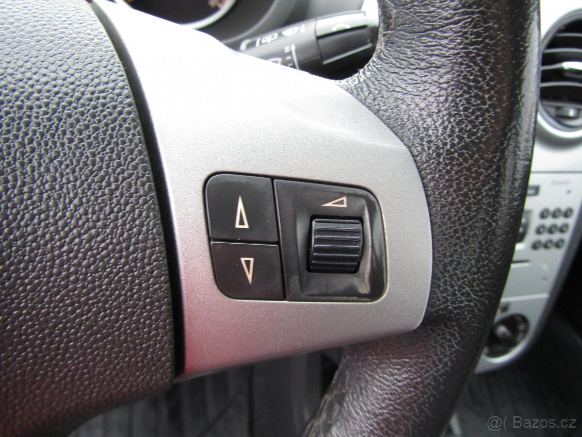 Opel Corsa 1.2 , 63 kW benzín, 2011 - 8