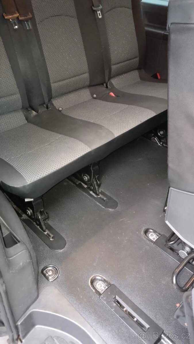 Mercedes-Benz Vito 113 CDI 9 míst, automatická - 8