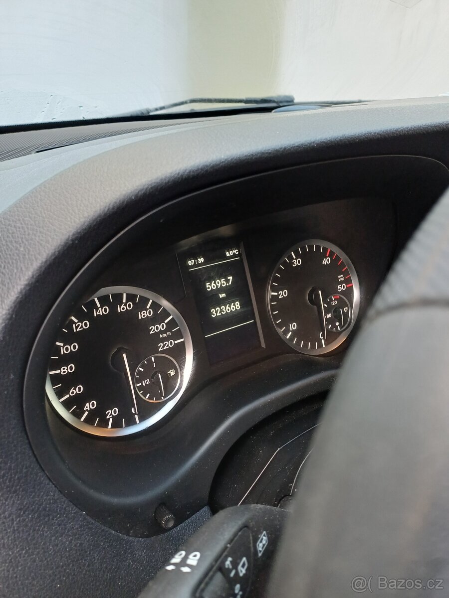 MERCEDES BENZ VITO TOURER 9 MÍST - 8