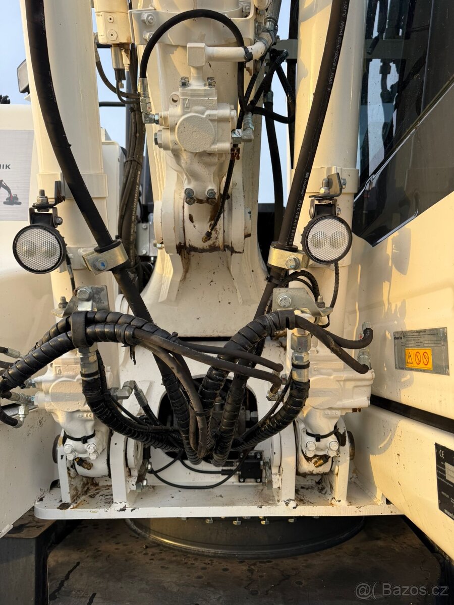 Kolový bagr KOMATSU PW148-11 - 8