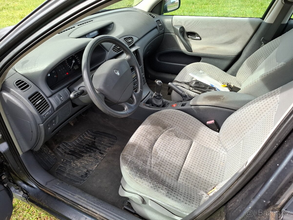 Renault Laguna 1.8i Klima Model 2003../// Na opravu/// - 8