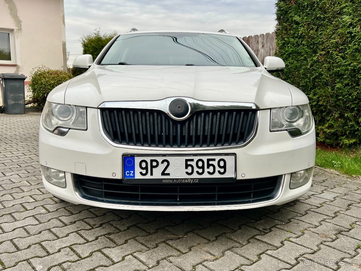 Škoda Superb 2,0 TDi L&K DSG PANORAMA / 2013 - 8