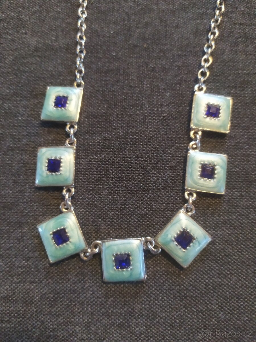 Sada různých Šperků - 8