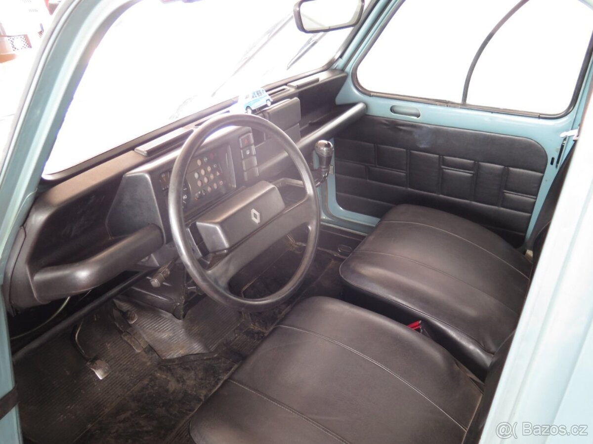 Renault R4 TL - 8