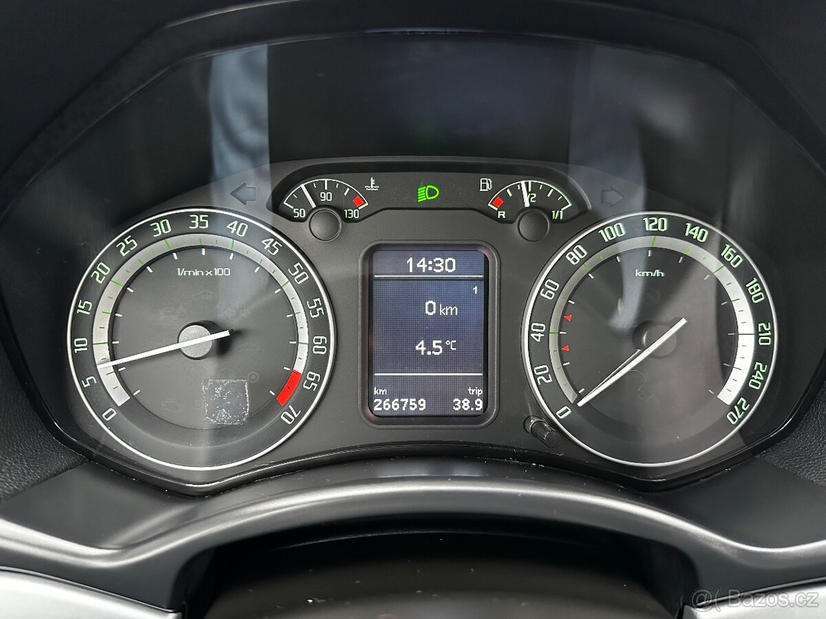 Octavia 2 RS 2.0 TFSI 147 KW - 8