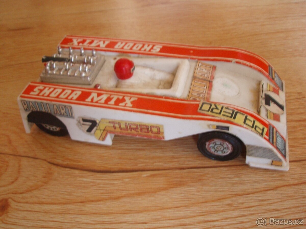 Gumový Rumcajs,mlýnek,KDN želvy,plechová káča,pejsek,formule - 8