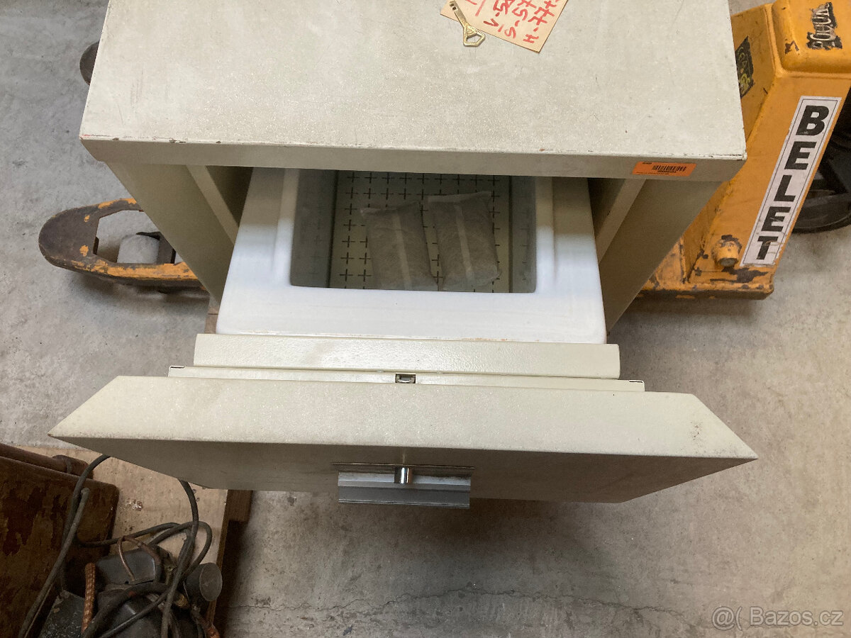 Trezor na diskety KASO 4090 za 4.000 kč - 8