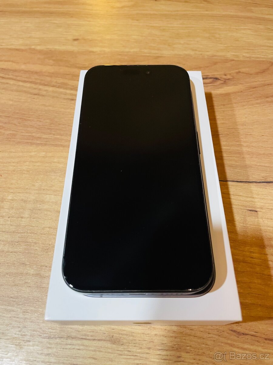 IPhone 15 pro 128 GB - 8
