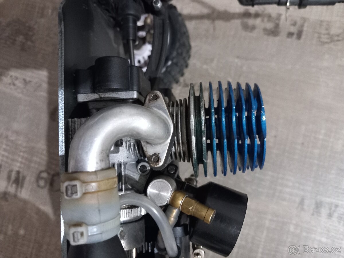 Benzinové rc auto - 8