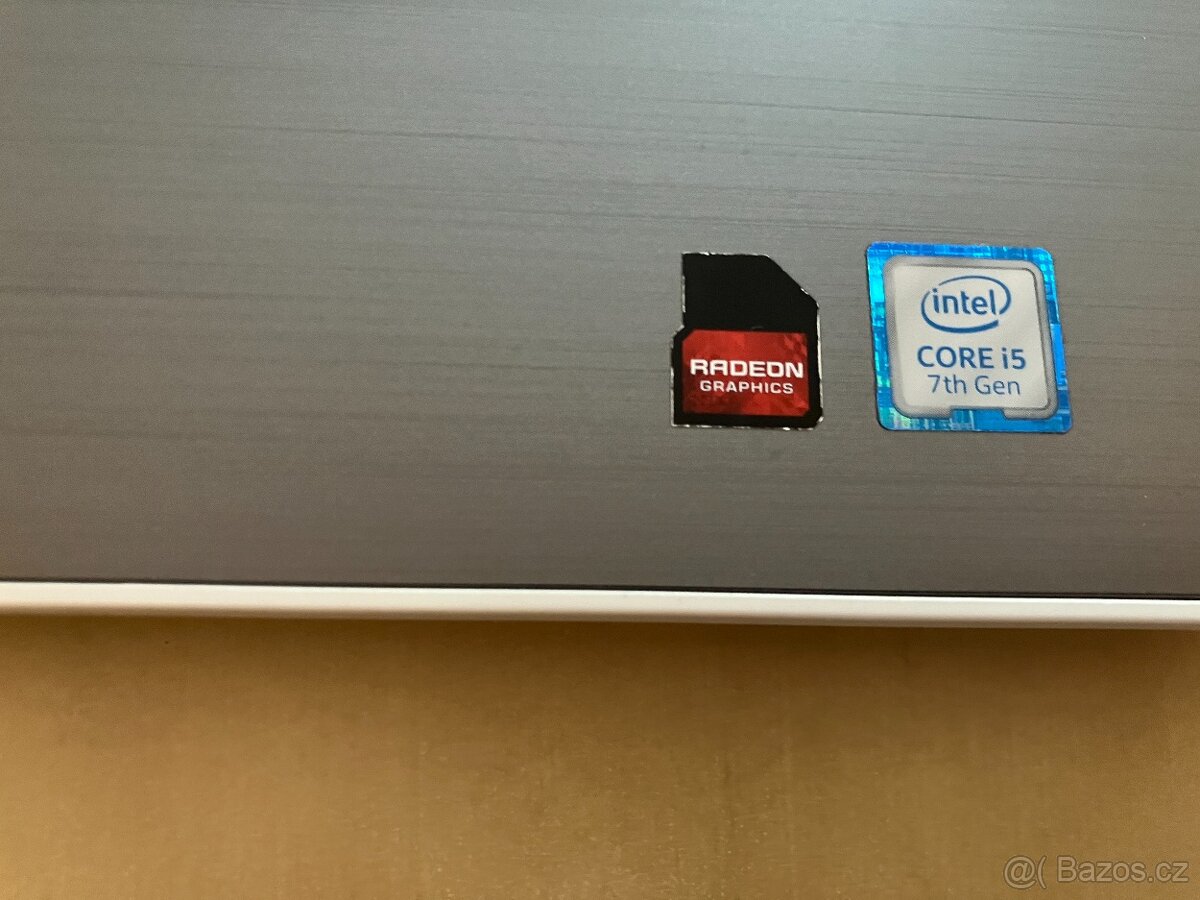 Notebook Dell Inspiron 15", 5000 series, bílý - 8