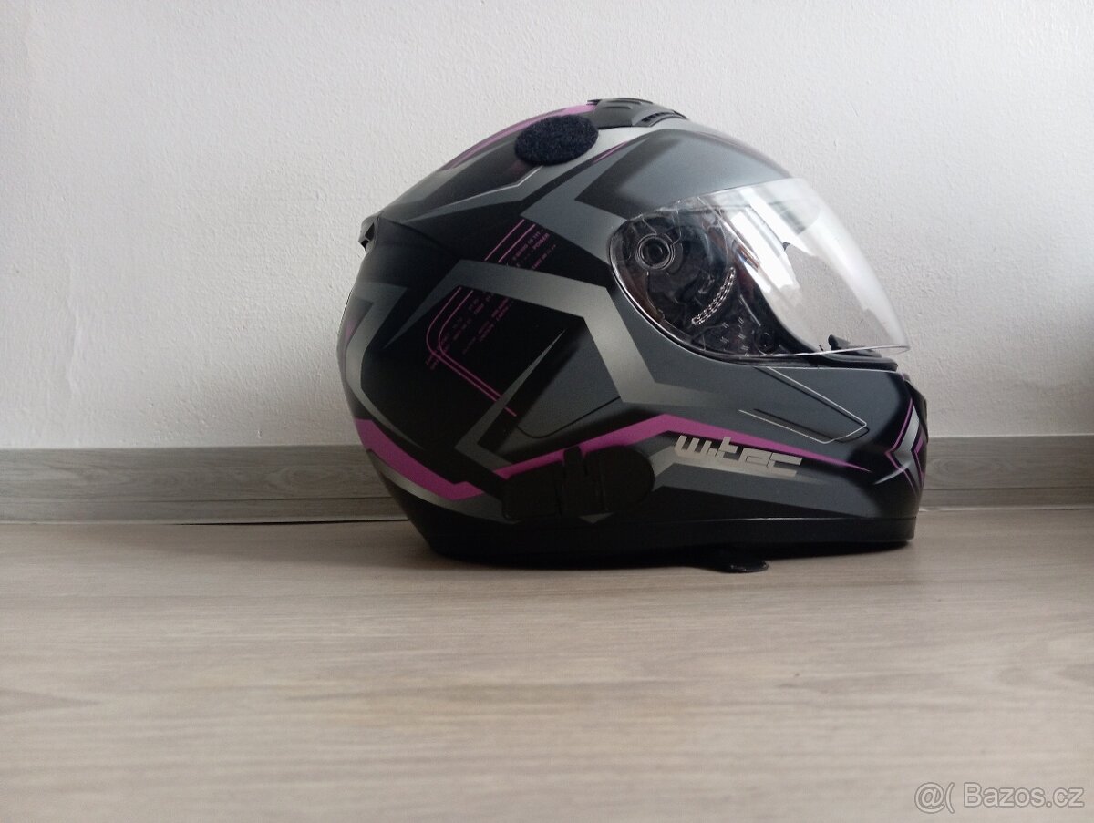 Integrální motocyklová helma - 8